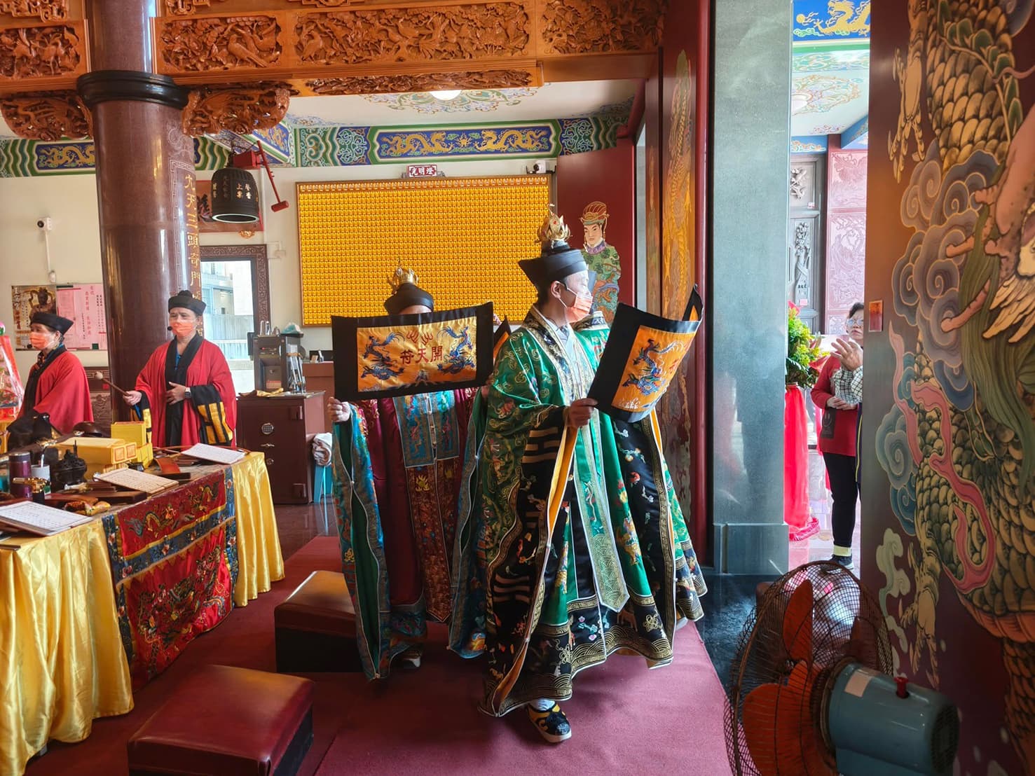 鳳凰山慈聖宮神威顯赫,真武劍光耀玉窩宮祝壽法會